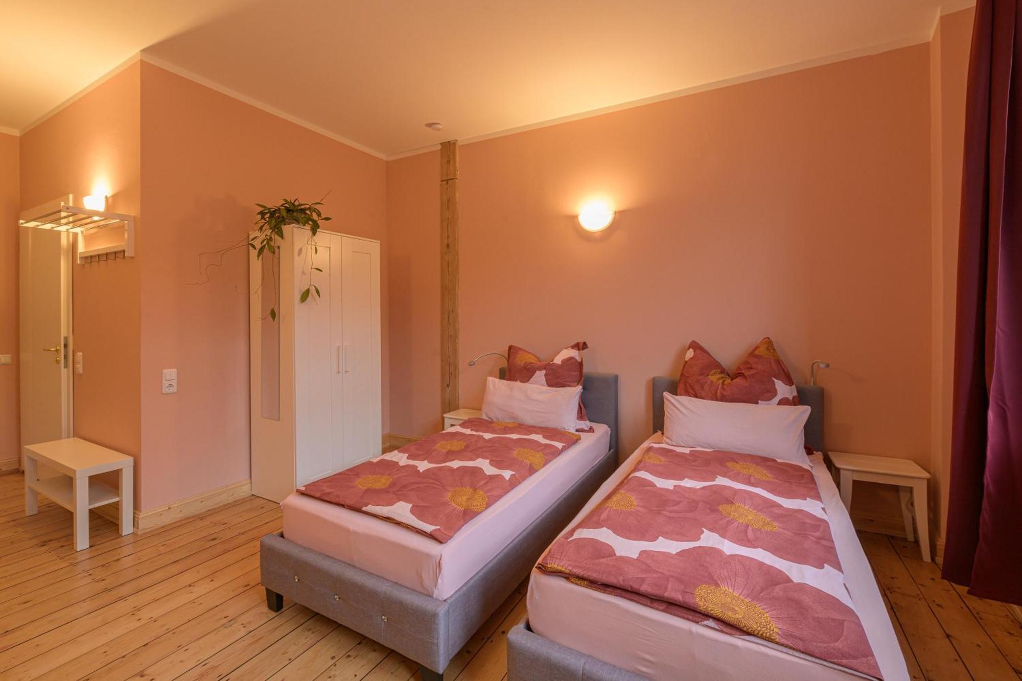 Gaestehaus Villa Fliedner - Das Kutscherhaus Monsheim  外观 照片
